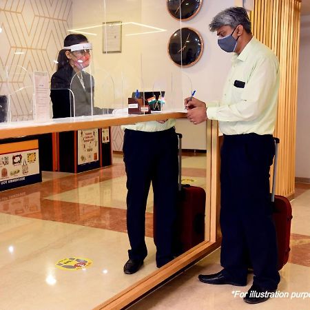 Oyo 64004 Hotel Kartar Zirakpur Екстериор снимка